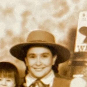 Meet your Posher, Roni